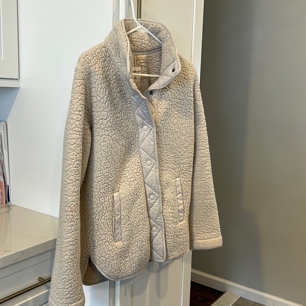 Abercrombie and Fitch fleece jacket size small